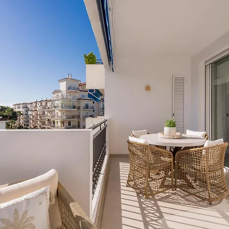 Two Bedroom - Sea View Apartment *