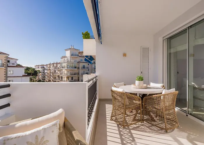Two Bedroom - Sea View Apartament *